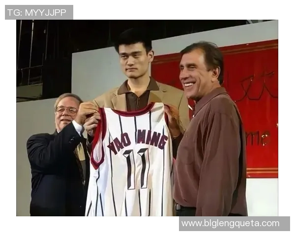 姚明刚进入NBA时的挑战与成长之路揭秘